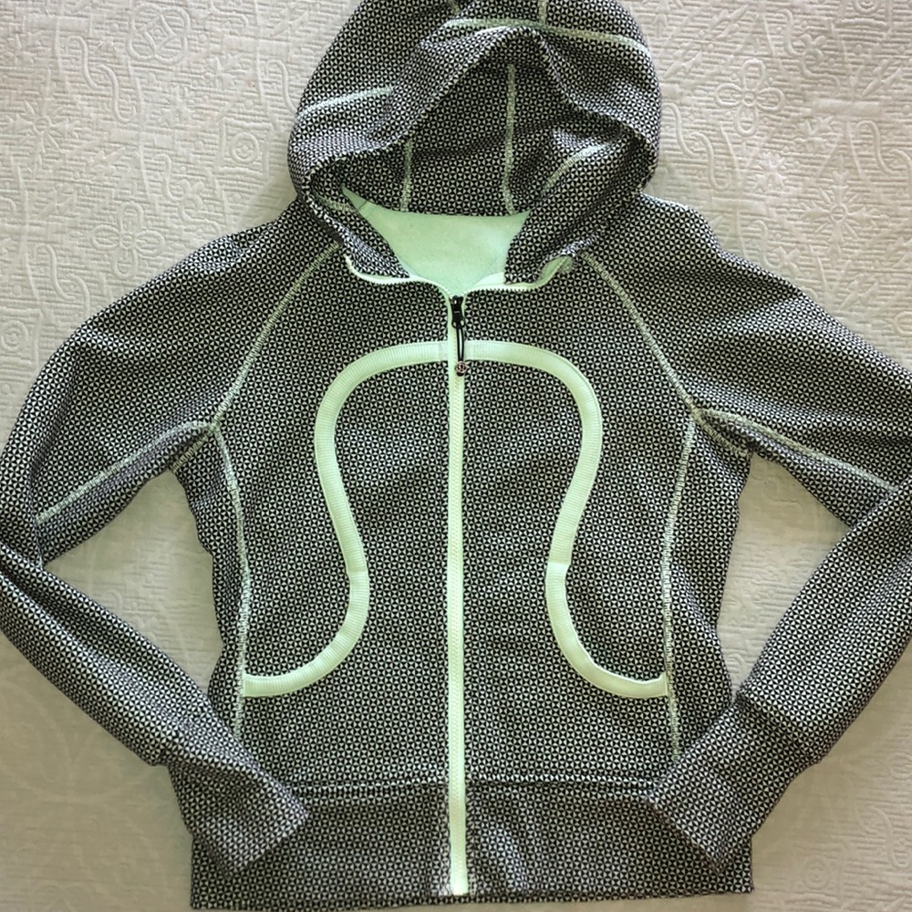 Ladies Lululemon Zip Up Hoody